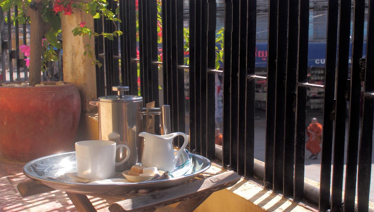 Bric-A-Brac Hotel Батамбанг Екстериор снимка