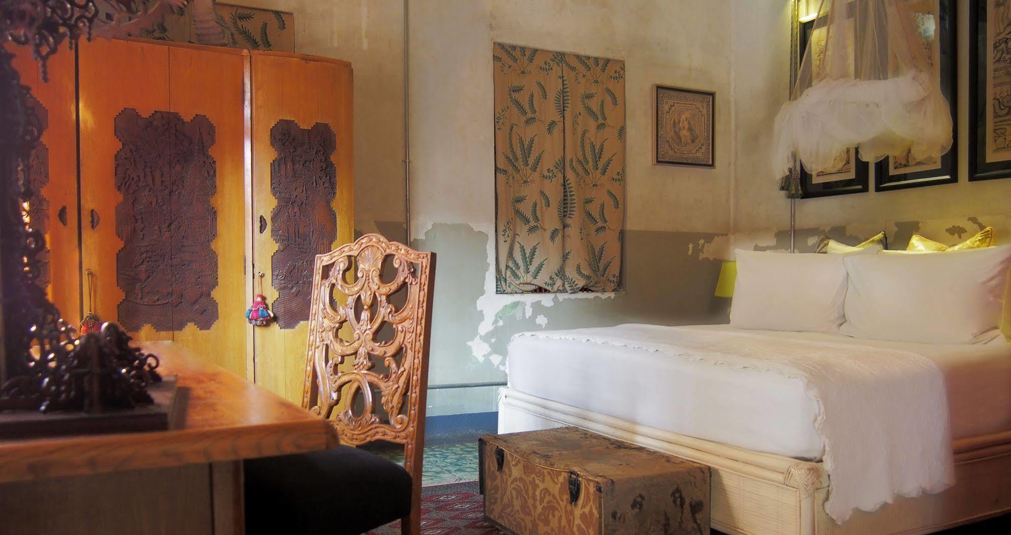 Bric-A-Brac Hotel Батамбанг Екстериор снимка